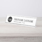 白黒 – ロゴ、名前、プロフェッショナルタイトル デスクネームプレート (正面)