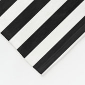 白黒：中サイズ横ストライプ線 フリースブランケット (角)