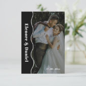 白黒 | 写真結婚のSide Wave QRコード エンクロージャーカード (スタンド正面)