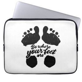 白黒「自分の足の場所」プリント ラップトップスリーブ
