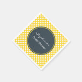 白、黄、および木炭の水玉模様ブライダルシャワー スタンダードカクテルナプキン (角)