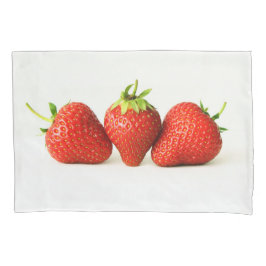 白Pccnm上の3つのイチゴ 枕カバー