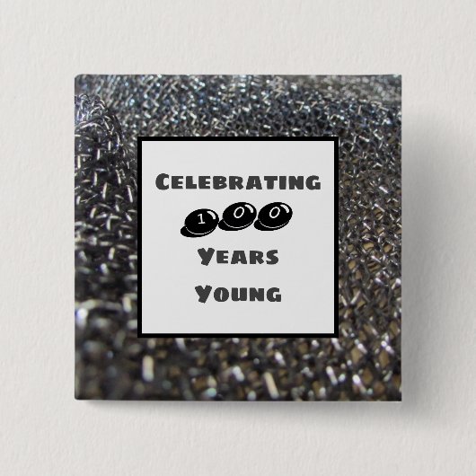 百年の若いマイルストーン誕生日 エレガント 缶バッジ (正面)