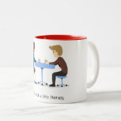 皆は少しセラピー-マグ--を必要とします ツートーンマグカップ (正面右)