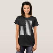 皆既食太陽のアメリカ国旗04.08.2024 Tシャツ (正面フル)