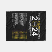 皆既食太陽の4月8日日食経路 フリースブランケット (正面(横))