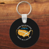 皆既食太陽の8月21日17日4月8日24日2回 キーホルダー (正面)