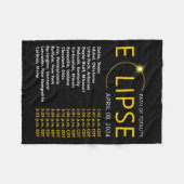 皆既食太陽のApirl 08 2024 EclipseマップTota フリースブランケット (正面(横))