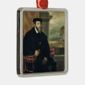 皇帝チャールズのつけられていたポートレートV 1548年 メタルオーナメント (右)