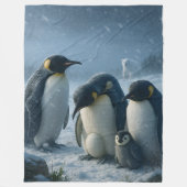 皇帝ペンギンの親子とヒナ 雪景色 フリースブランケット (正面)