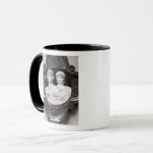 皇帝Honoriusおよび彼の妻を描写するカメオ マグカップ (正面左)