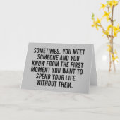 皮肉おもしろいな内向的なユーモアことわざ カード (黄色い花)