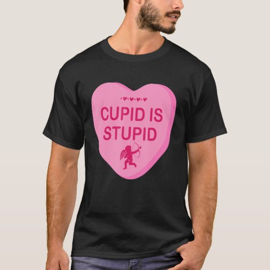 皮肉おもしろいな反バレンタインデーCupidがアップ Tシャツ (正面)