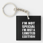 皮肉なおもしろいことわざ大人のユーモア内向的 キーホルダー (正面)