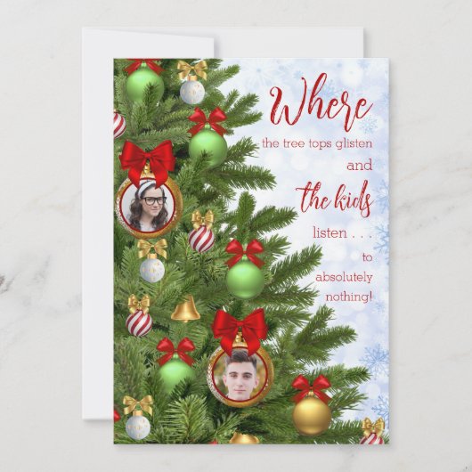 皮肉なおもしろい子供たちが家族の陽気なクリスマス シーズンカード (正面)