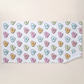 皮肉なバレンタインのキャンディハートパターン ビーチタオル (正面)