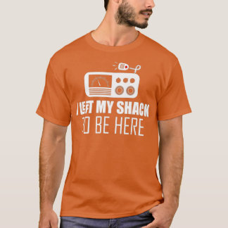 皮肉な私離れは、ハムのラジオここにいることにする Tシャツ
