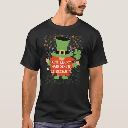 皮肉な面白いセントパトリックデーの幸運の小人家族 Tシャツ (正面)