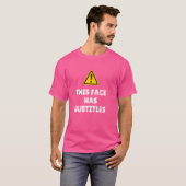 皮肉な顔に字幕がついたTシャツ 批判的な人向け Tシャツ (正面フル)