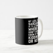 皮肉のおもしろいな引用文のレベル コーヒーマグカップ (正面右)