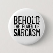 皮肉の力 缶バッジ (正面)