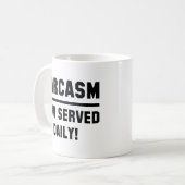 皮肉は毎日提供されています コーヒーマグカップ (正面左)