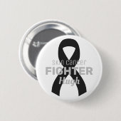 皮膚がんリボンホワイトボタン 缶バッジ (正面&裏面)