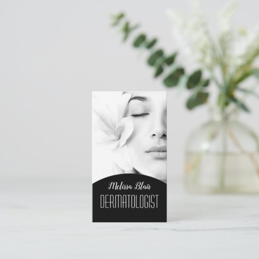 皮膚澄ん科医顔マッサージスパ 名刺 (スタンド正面)