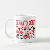 皮膚科医の犬好き コーヒーマグカップ (左)
