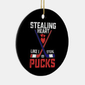 盗むハートのような私はホッケーバレンタインを盗む セラミックオーナメント (右)