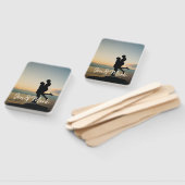 盗難された写真。名前と年のタイポグラフィ ハンドファン (組立なし)