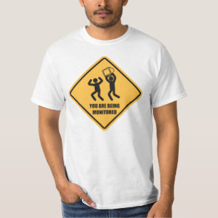 監視されています Tシャツ