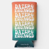 目がくらむようなエンゲージメントタイポグラフィーレトログラデーション スリム缶クーラー (裏面)