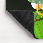 目が赤いアマガエルの写真撮影のマウスパッド マウスパッド (コーナー)