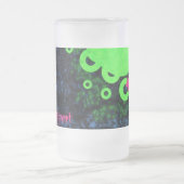 目が鋭い フロストグラスビールジョッキ (中央)