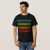 目で見る目が少ない – 盲目点字 Tシャツ (正面フル)