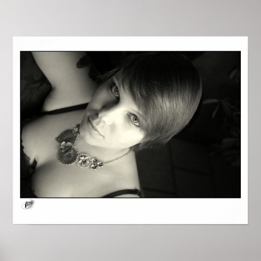 目とネックレス ポスター (正面)