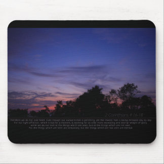 目に見えない事は永遠です マウスパッド