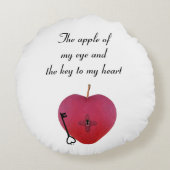 目の中のリンゴとハートへの鍵 ラウンドクッション (裏面)