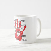 目の前を歩くな – 感動的引用文 コーヒーマグカップ (正面右)