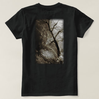 目の向こうに Tシャツ