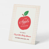 目の赤ちゃんシャワーのリンゴ 台座サイン (正面)