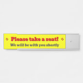 目はっきりしたを引く「座ってくれ！」 サインプレート (正面)