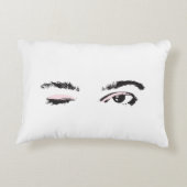 目をまばたきさせるかわいらしいピンク アクセントクッション (裏面)