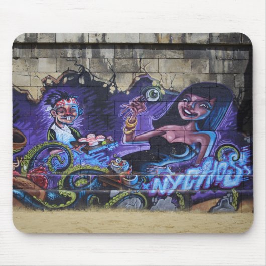 目をフォークに マウスパッド (正面)