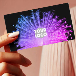 目を引く紫色のピンクのグラデーションの孔雀とロゴ 名刺