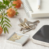 目を持つ猫は広く開きます キーホルダー (側面)
