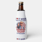 目を覚ますとトランプがフー大統領で大好き ボトルクーラー (ボトル正面)