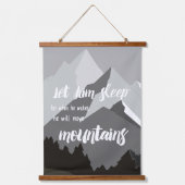 目を覚ますと彼は山を動かす 吊り下げ型タペストリー (正面)