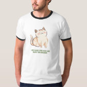 目を閉じてスローガンを描いたかわいい猫 Tシャツ (正面)